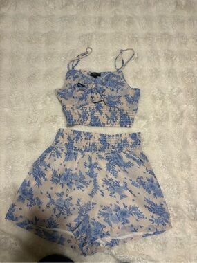 Discovery Cream and Blue Floral Crop Top & Shorts Set